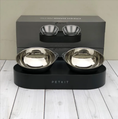 Elevated Pet Feeding Station